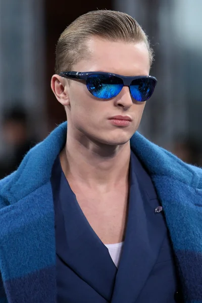 Look 26